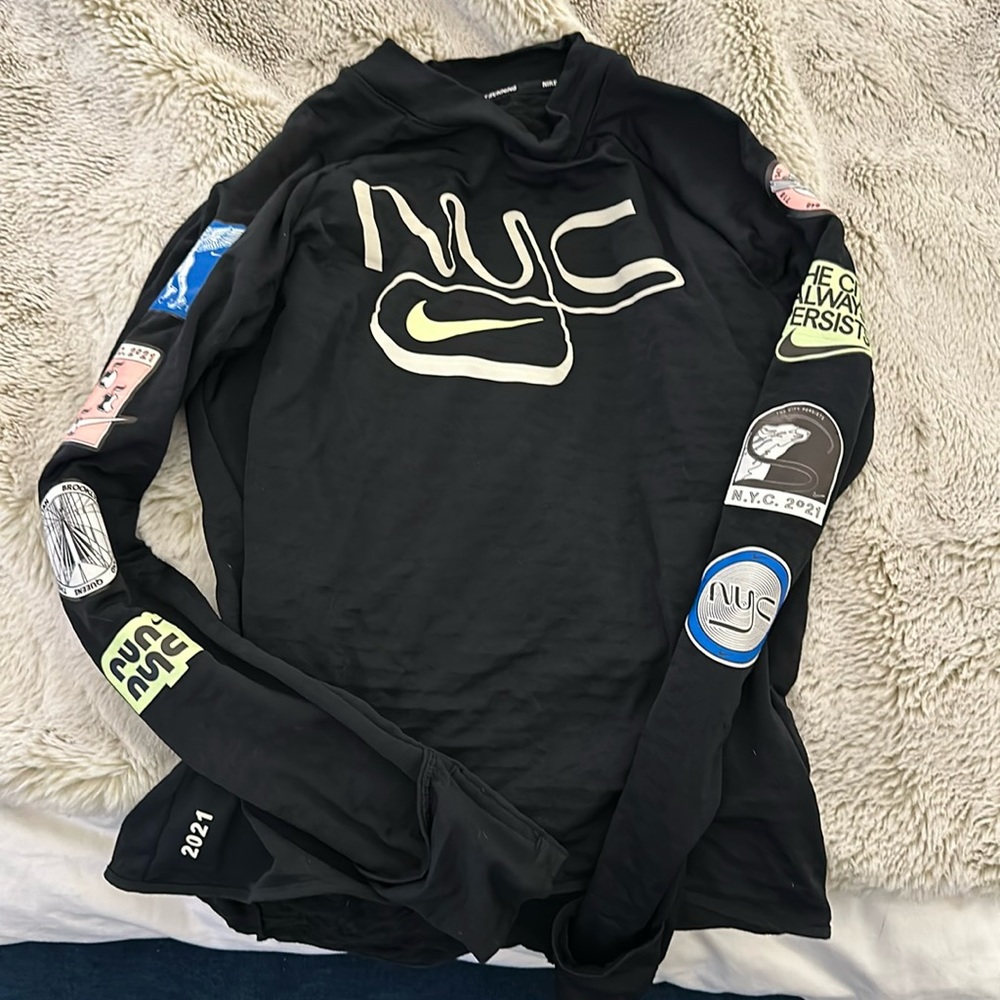 Nike size S NYC 2021 thermal running shirt with back zipper